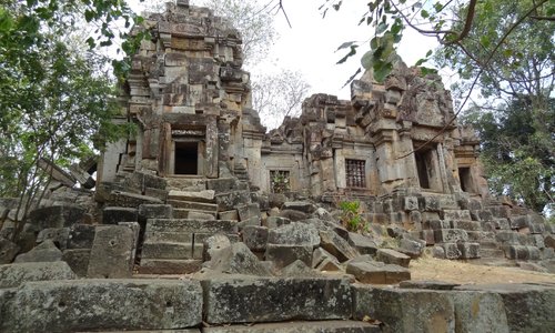                  Wat el Phnom
                