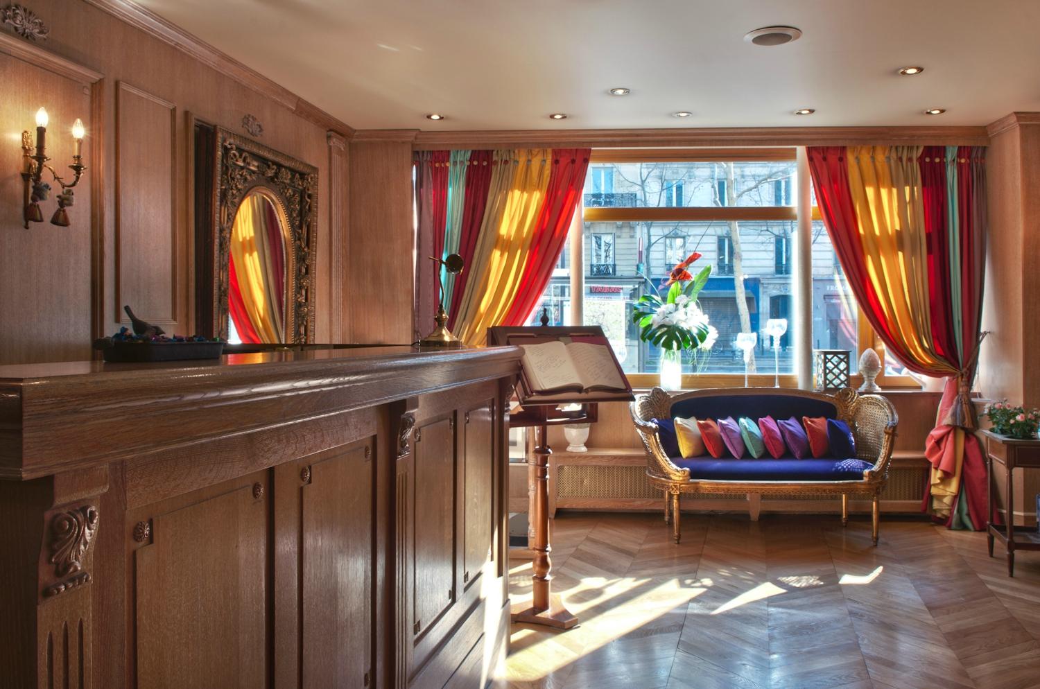 Hotel photo 15 of Hotel Motte Picquet.