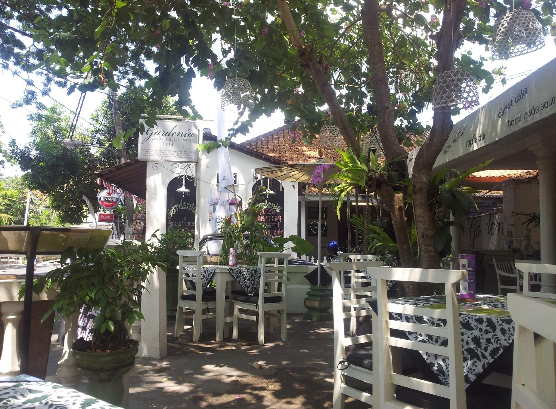 Gardenia Cafe by null