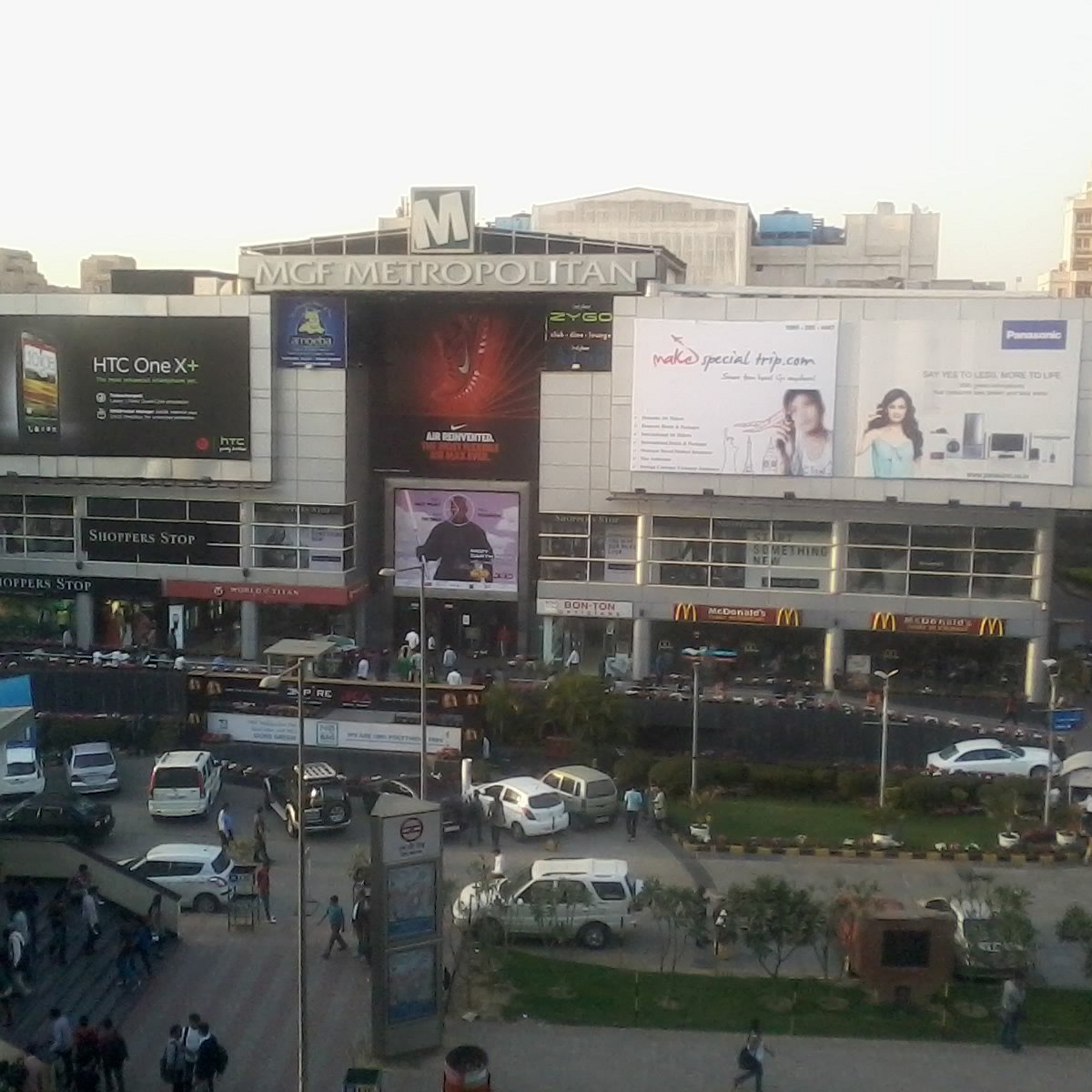 I actually came across a Lightning billboard in the mall on Canal St