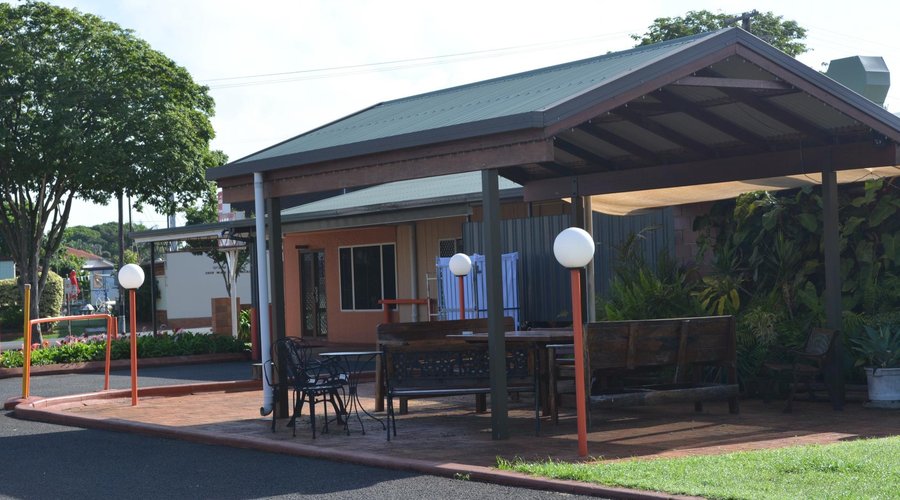                   A entertaining area with the reception at left
                