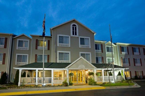 Hotel photo 1 of Country Inn & Suites by Radisson, Grand Rapids Airport, MI.