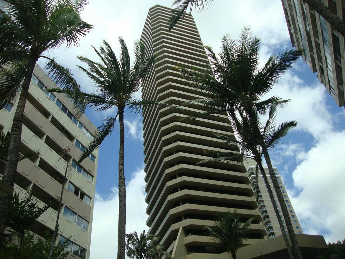 Marina Tower Waikiki Parking: Pictures & Reviews - Tripadvisor