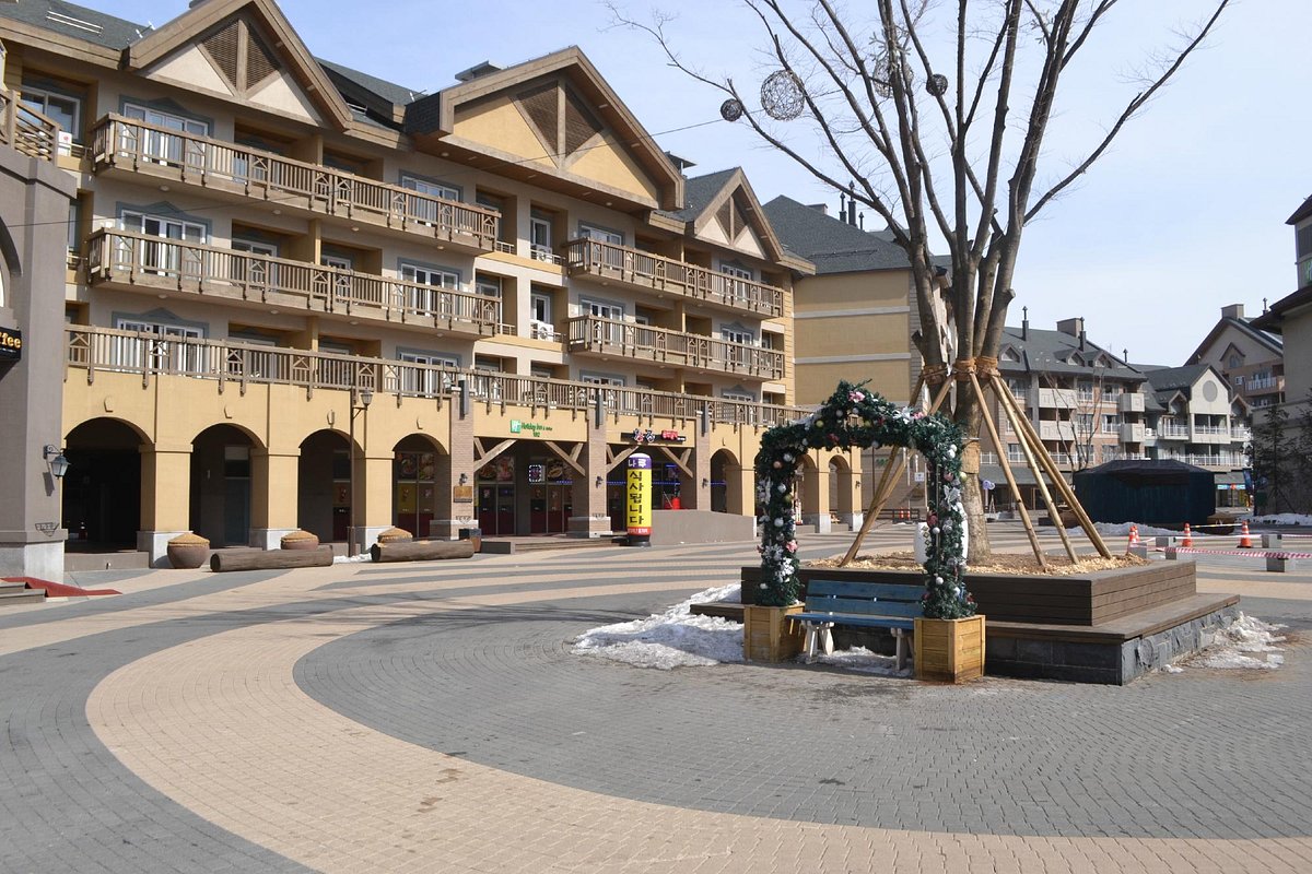 홀리데이 인 리조트 알펜시아 평창 (Holiday Inn Resort Alpensia Pyeongchang, an IHG ... 홀리데이 인 리조트 알펜시아 평창 (Holiday Inn Resort Alpensia Pyeongchang, An Ihg ...
