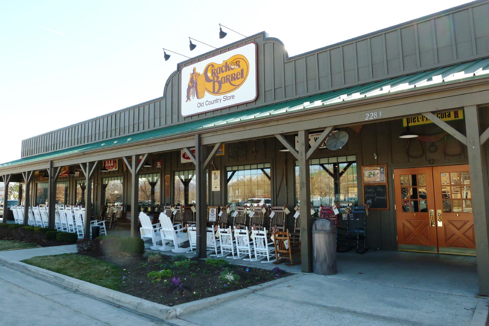 Cracker barrel restaurant near me discount