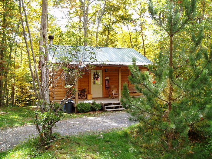 COUNTRY ROAD CABINS - Prices & Campground Reviews (Hico, WV)