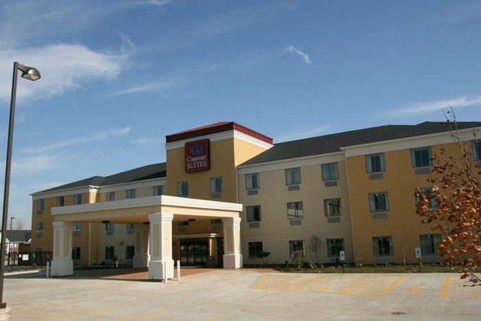 COMFORT SUITES BLOOMINGTON I-55 AND I-74 $94 ($̶1̶2̶3̶) - Updated 2023 ...