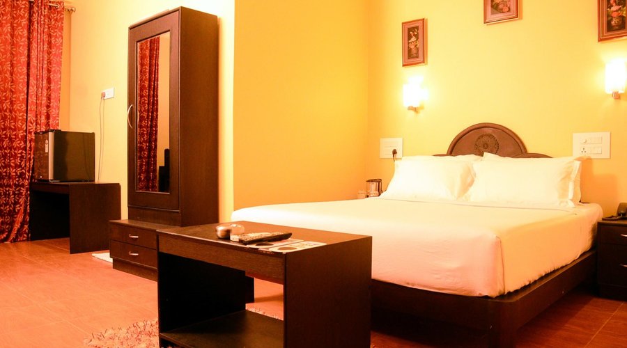 Standard- double bed room
