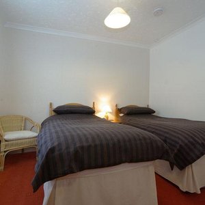 bedroom 3 twin en-suite
