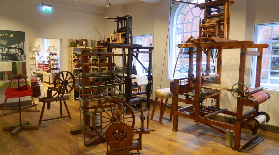 The Hand loom shop at the museum of carpet
