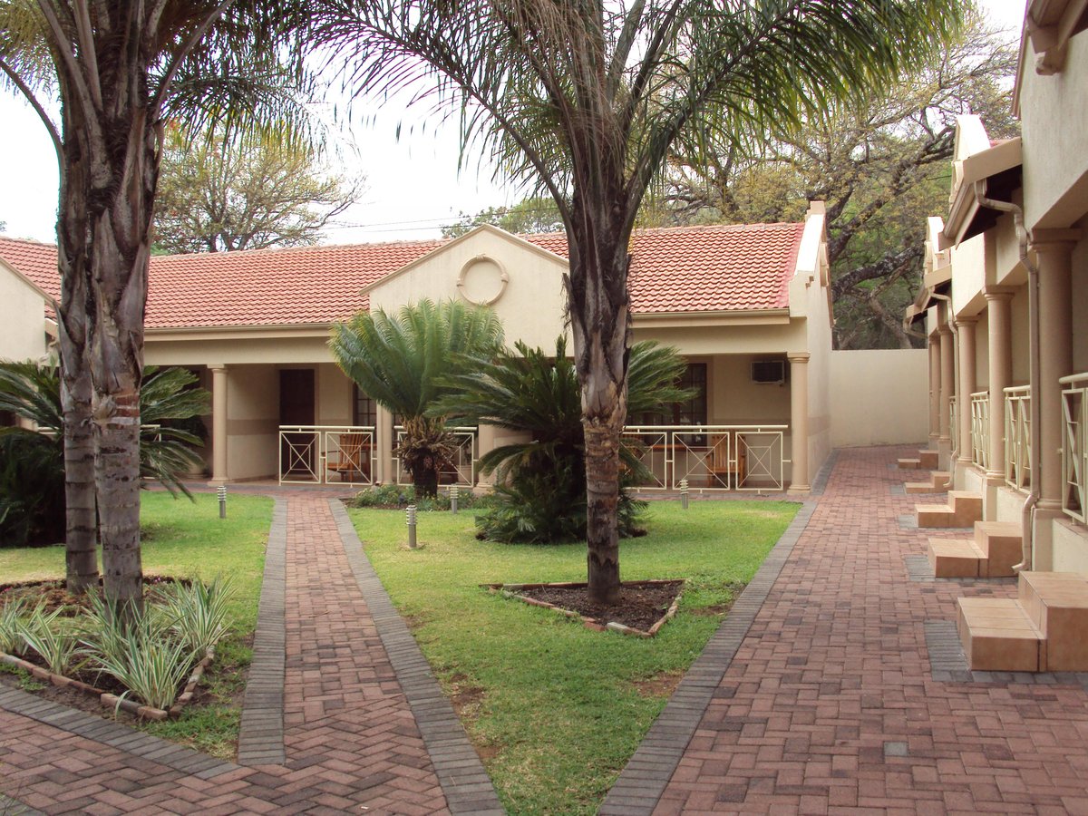 THE CYCAD LODGE & CHALETS - Updated 2022 Prices & Cottage Reviews ...