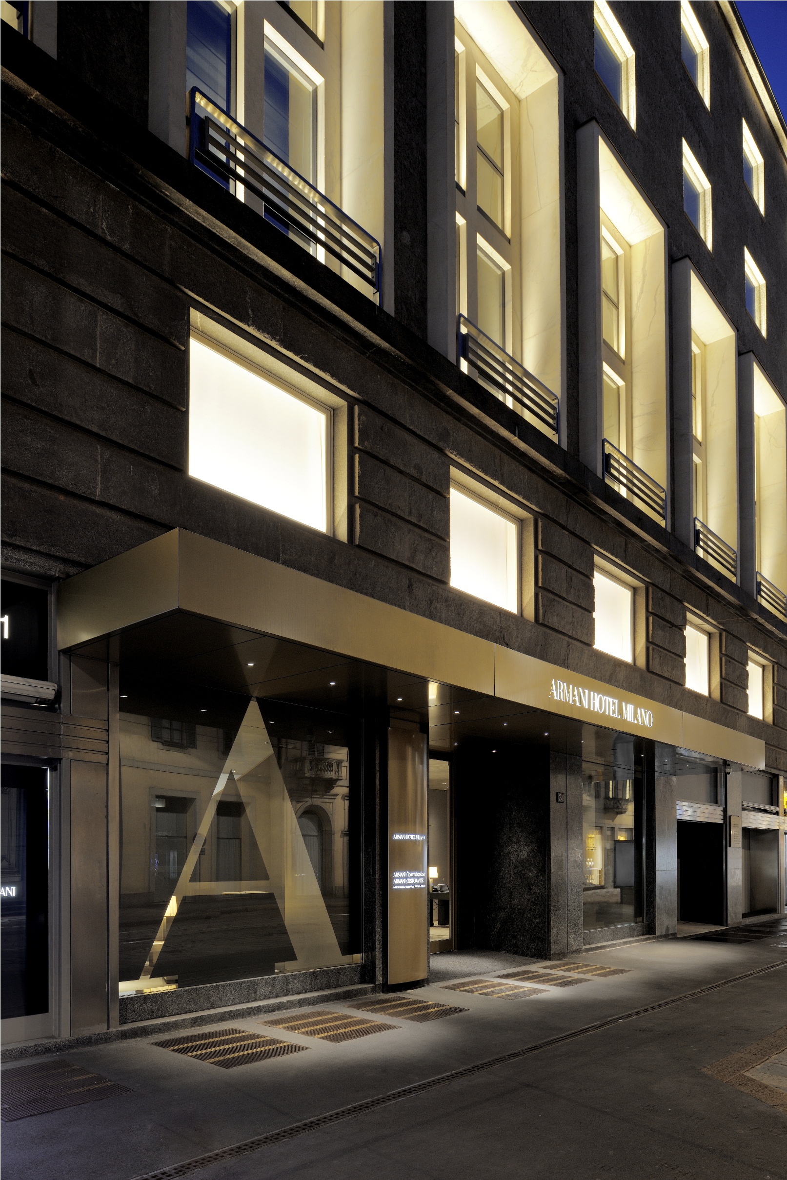 Hotel giorgio shop armani milano