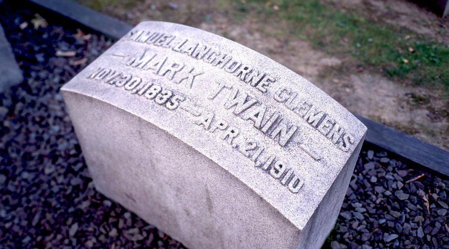 Mark Twain's final resting place in the Langdon family plot in Woodlawn Cemetery, Elmira, NY.