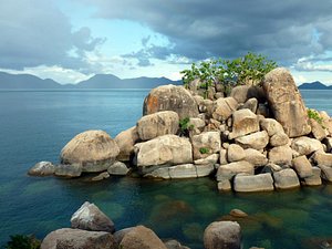 MUMBO ISLAND - Updated 2024 Hotel Reviews (Malawi/Cape Maclear)