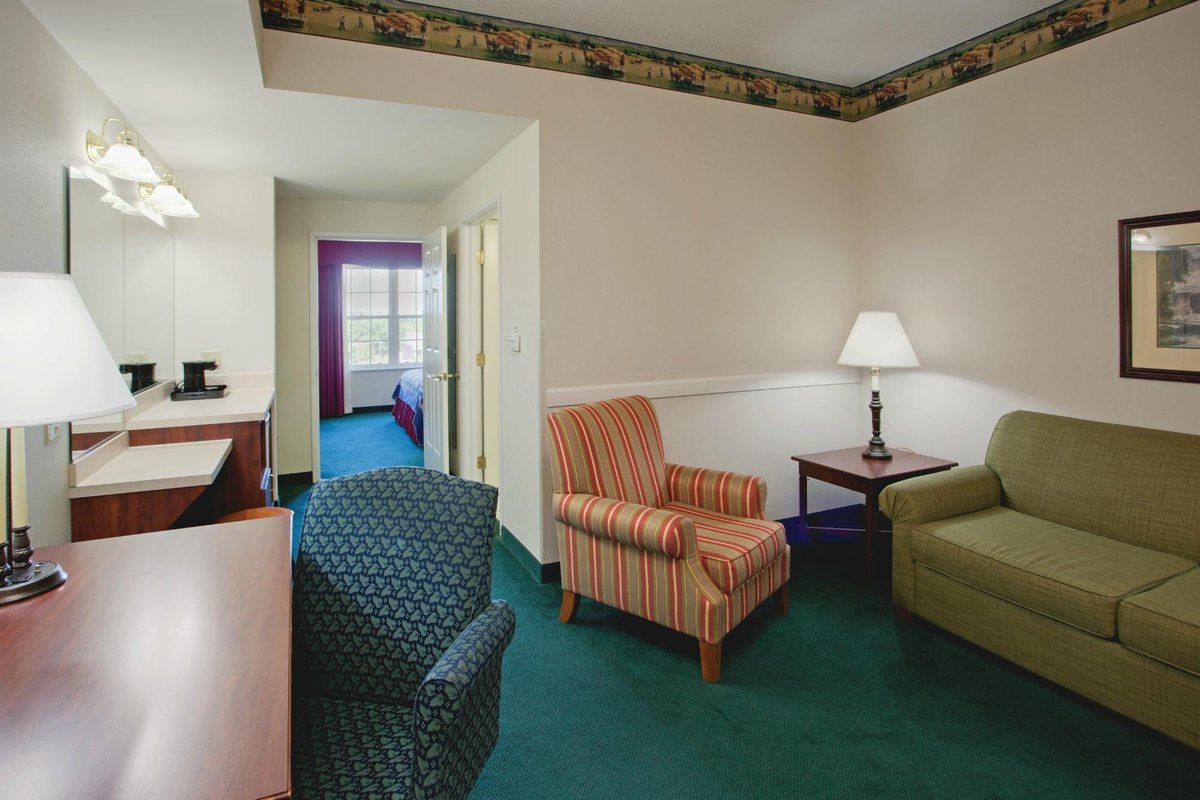 Country Inn & Suites by Radisson, Lancaster (Amish Country), PA - hotel rooms