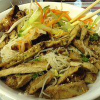 lemon grass chicken on vermicelli. Delicious!