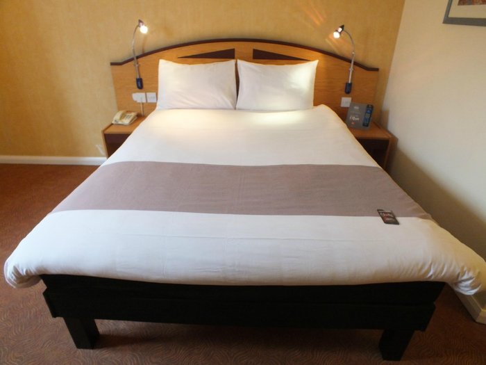 Ibis Rotherham East Rooms: Pictures & Reviews - Tripadvisor