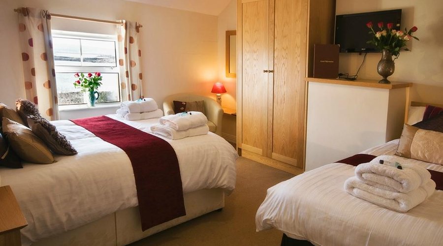 Twin ensuite Room