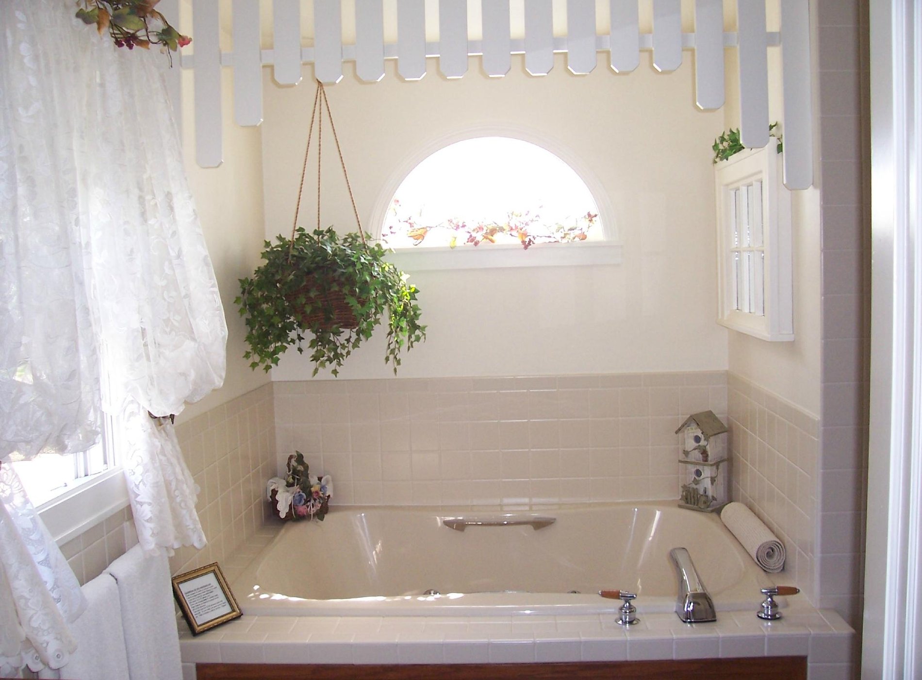 Dutch Colonial Inn by null