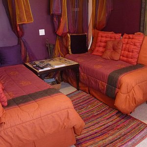 Single beds in Sultan's Tent