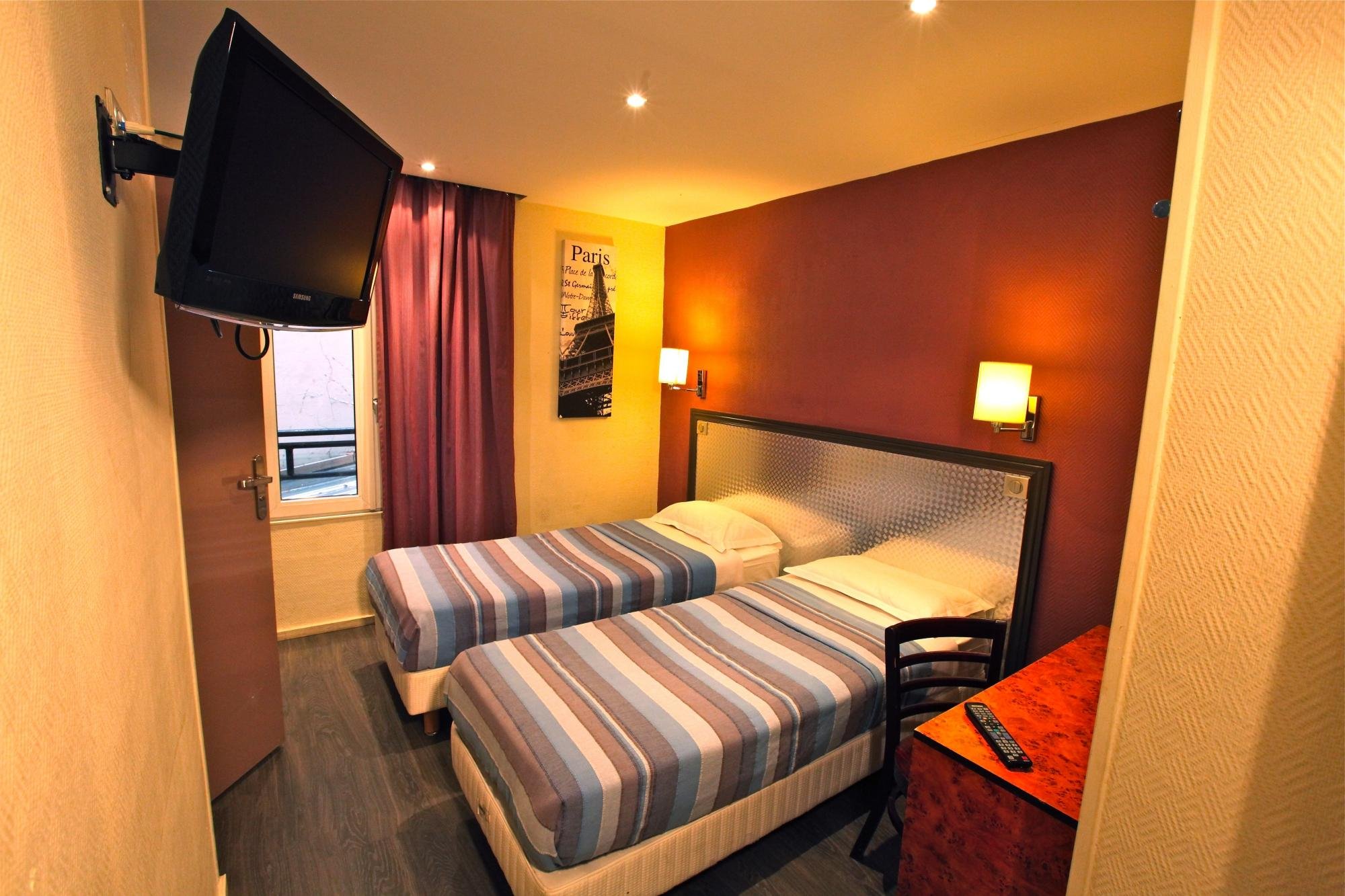 Plug-Inn Hostel by null