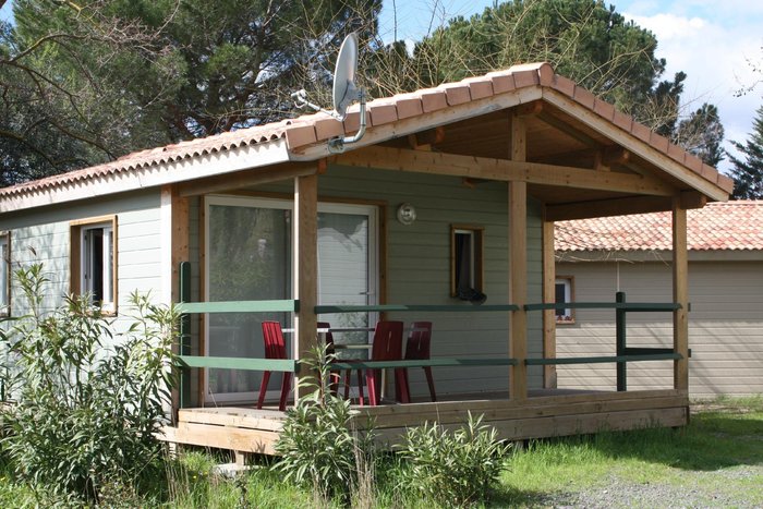 CAMPING MUNICIPAL CASTELSEC (Pezenas) - Lodge Reviews & Photos ...