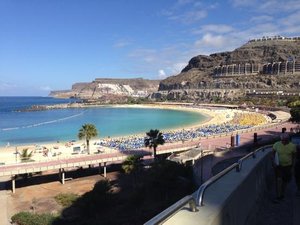 Apartamentos Niza in Gran Canaria, image may contain: Waterfront, Sea, Outdoors, Beach