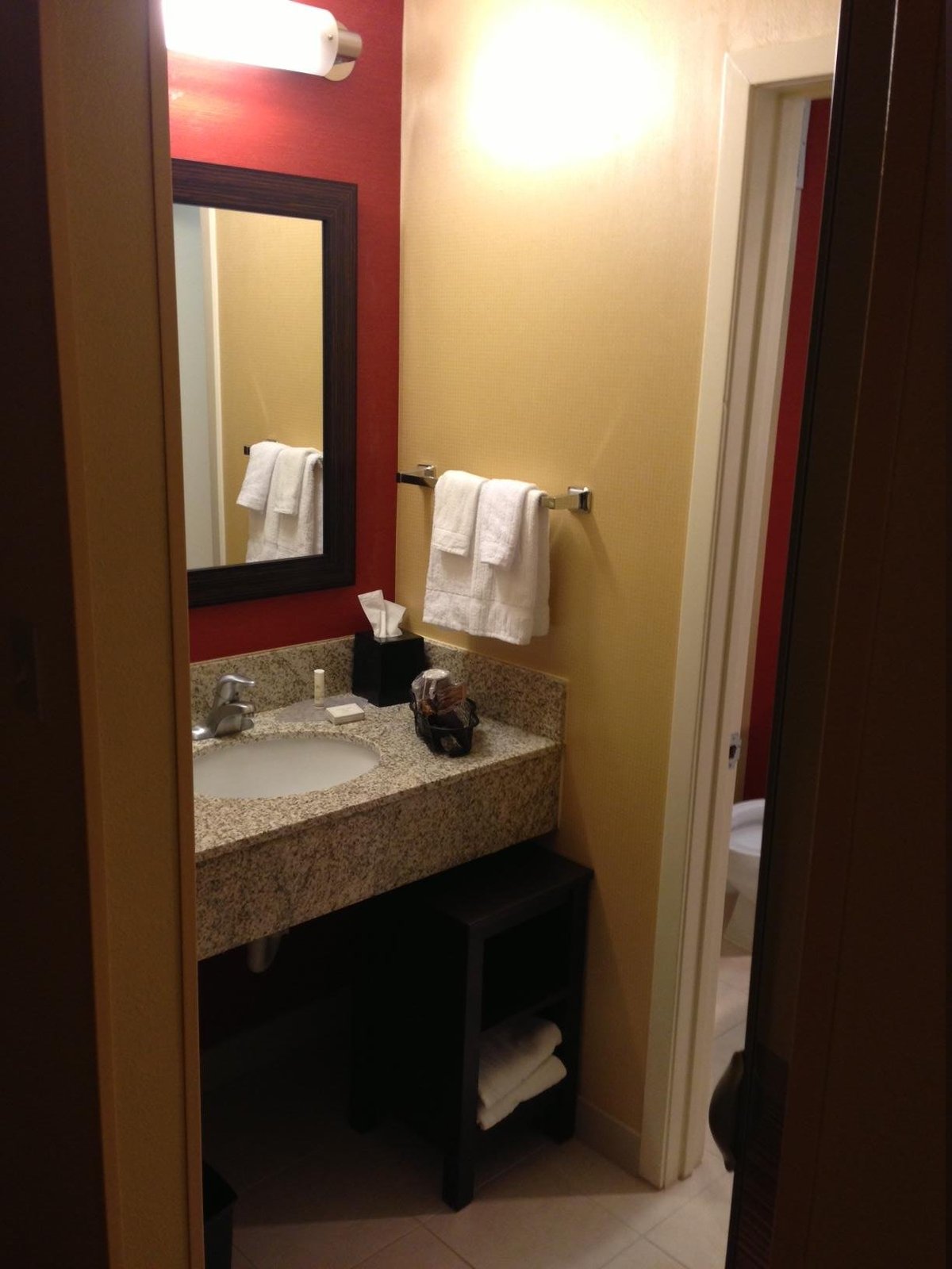 Courtyard by Marriott Winston-Salem University - hotel rooms