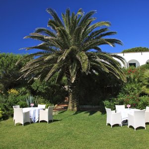 Una vista dell'Hotel dal giardino