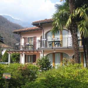 Villa immersa nel verde
