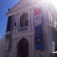Aos domingos, a entrada é gratuita