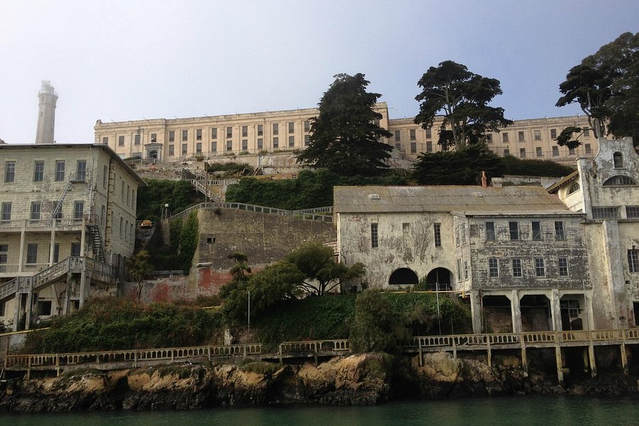 alcatraz city cruises location