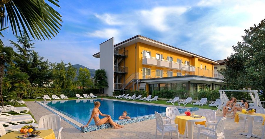 Riva del Garda - Hotel Campagnola - Piscina