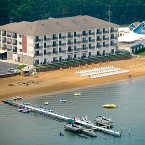 hotel bayside