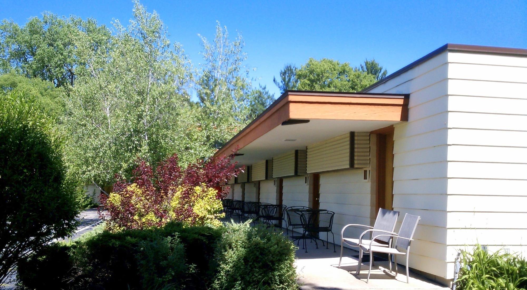 The Usonian Inn LLC by null