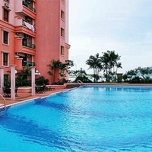Marina Court Resort Condominium's Block C & D swimming pool