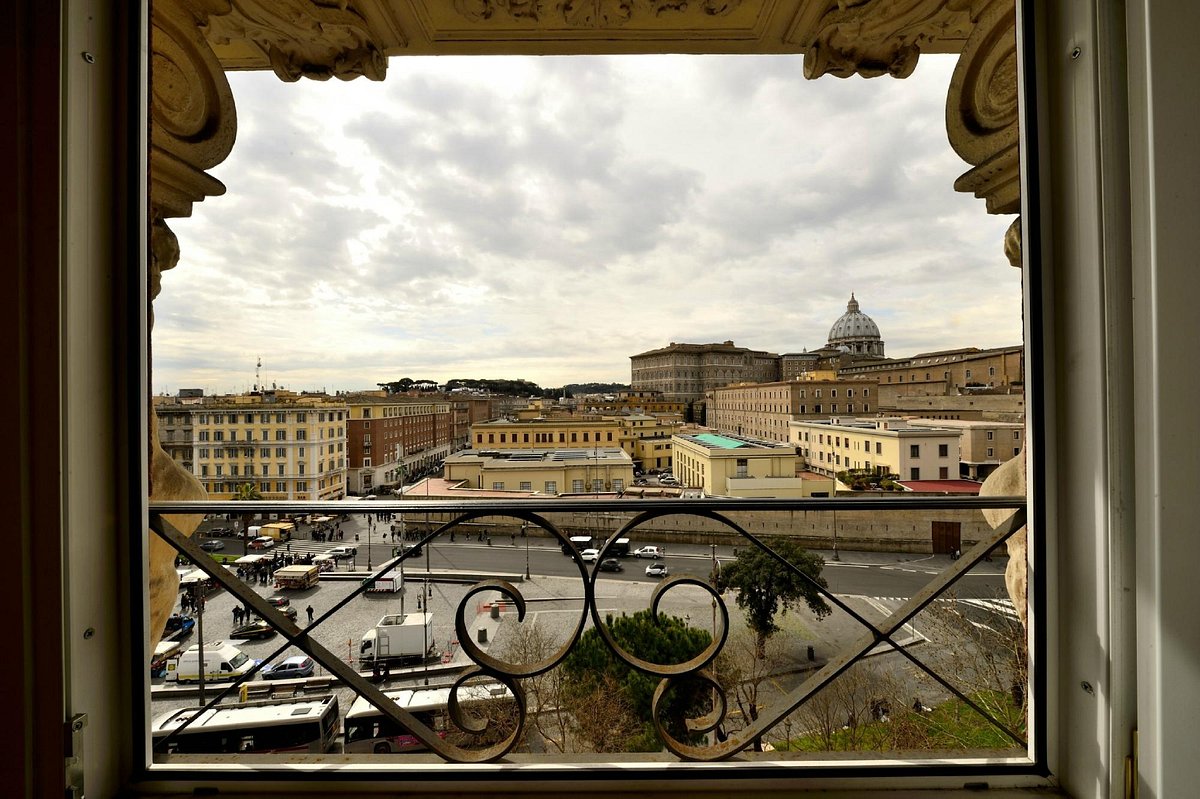 vista e bidoni immondizia - Picture of Il Covo Bed & Breakfast, Rome -  Tripadvisor