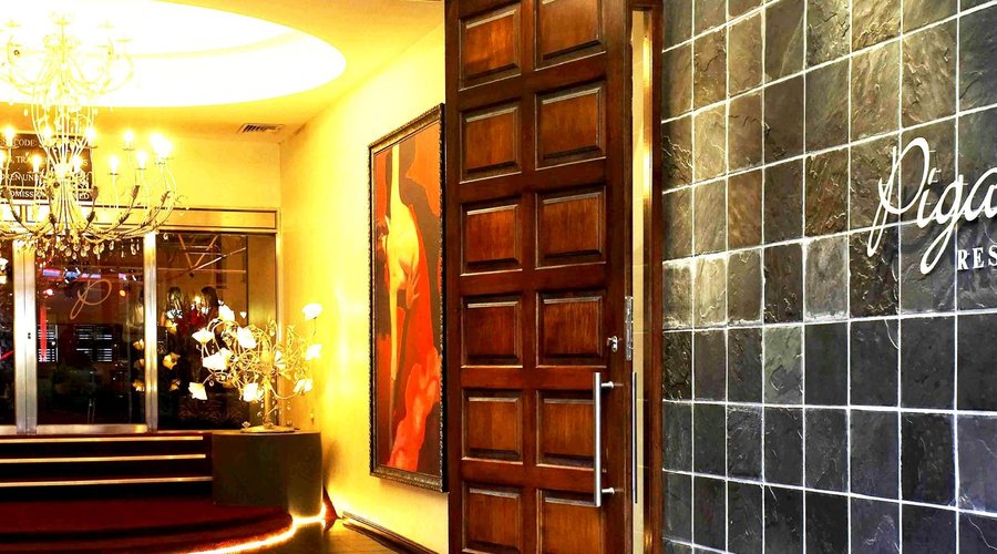 GRAND ENTRANCE