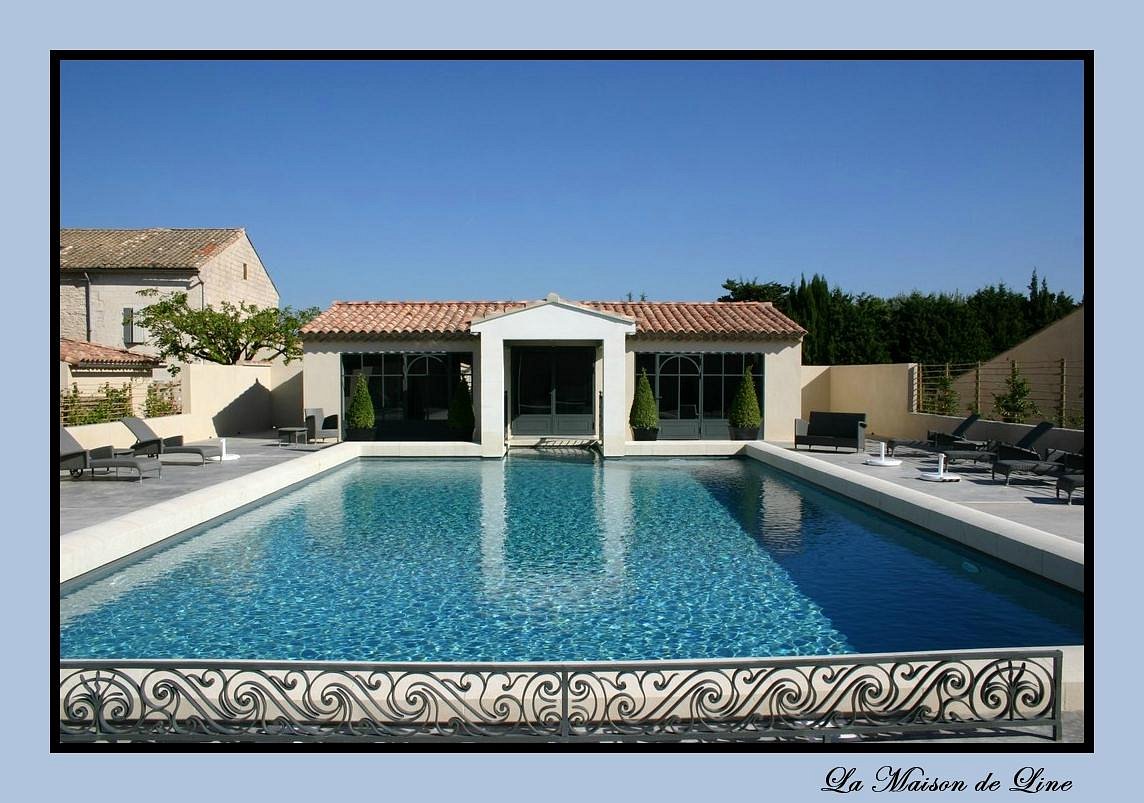 La maison de line saint rémy de provence