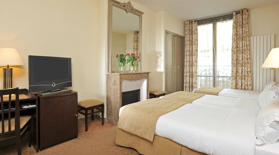 Triple room