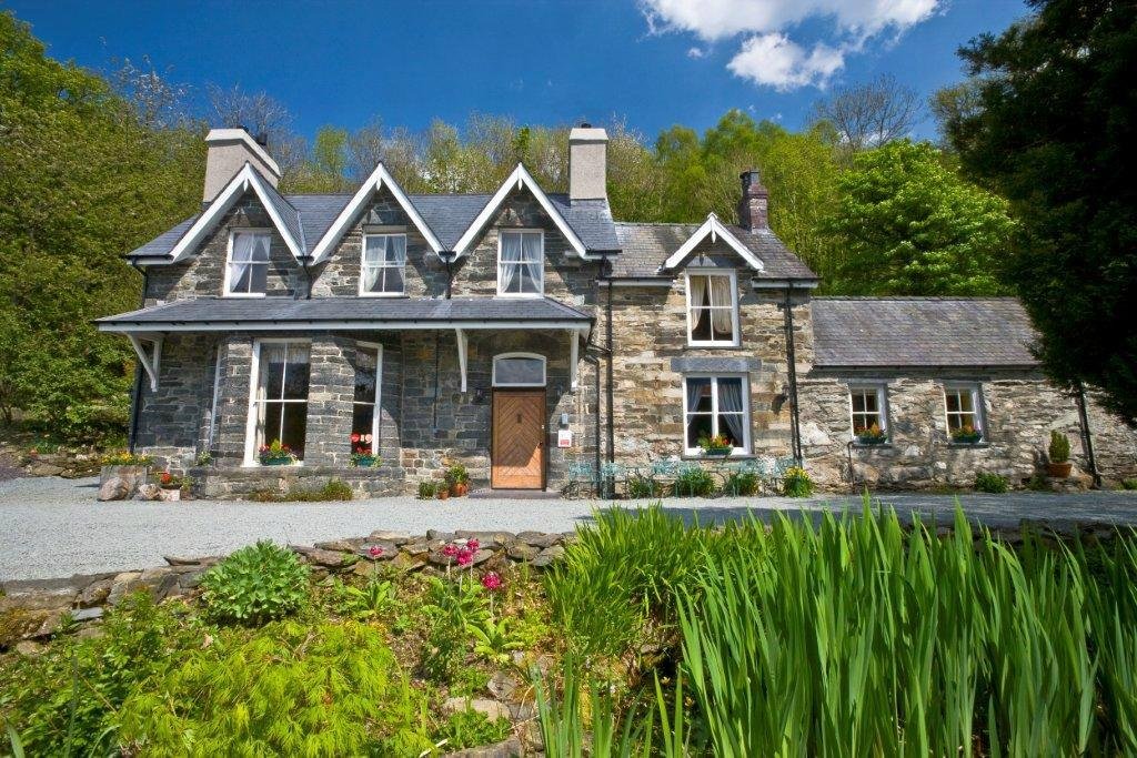 PENGWERN COUNTRY HOUSE - Updated 2022 (Betws-y-Coed)