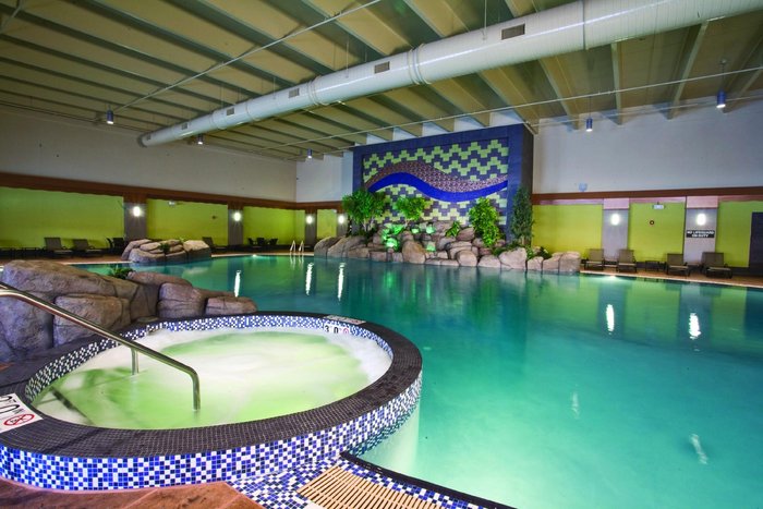 Menominee Casino Resort Pool Pictures & Reviews - Tripadvisor