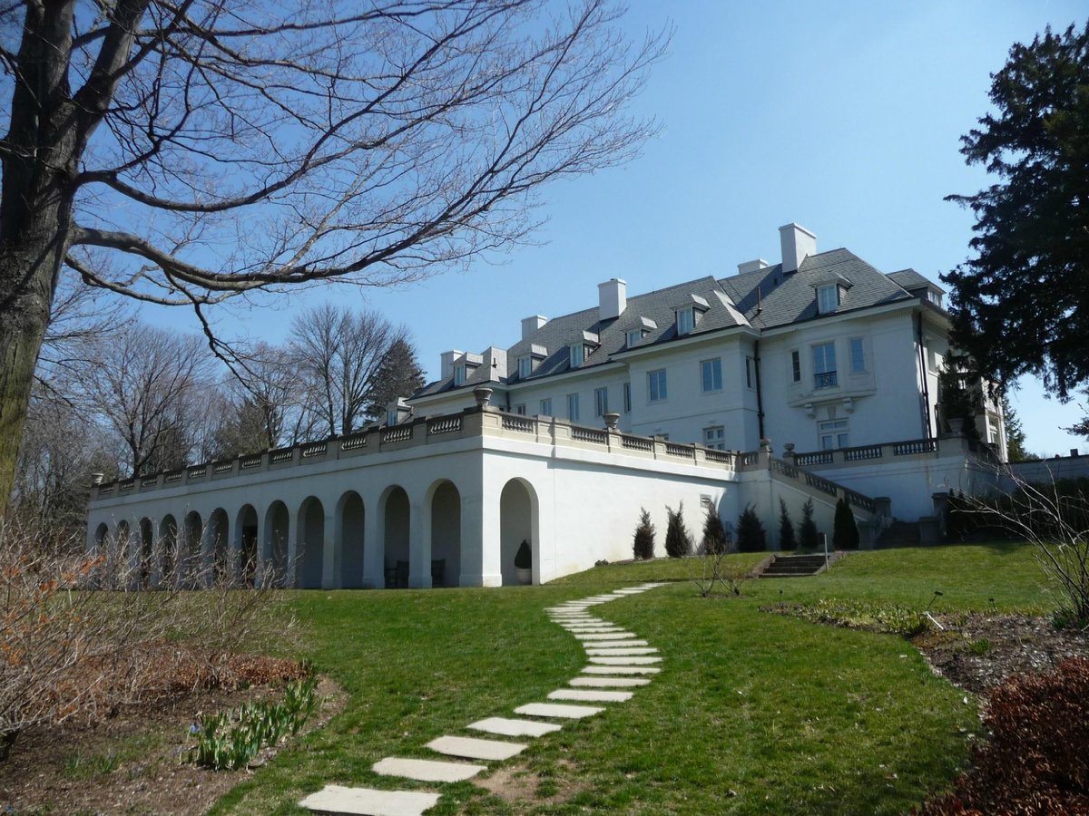 oldfields-lilly-house-and-gardens