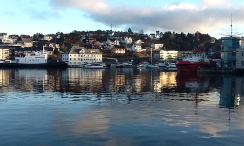 Picture from the harbour, just down the hill from Stord Hotell