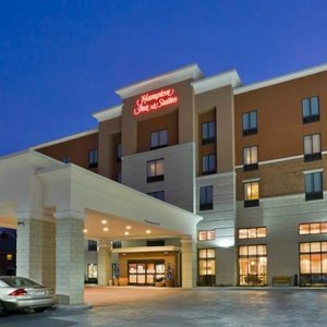 Hampton Inn & Suites ~ Uptown University (at night)