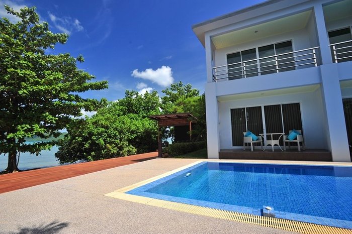 CHALONG BEACH FRONT RESIDENCE - Prices & Condominium Reviews (Phuket/Rawai)