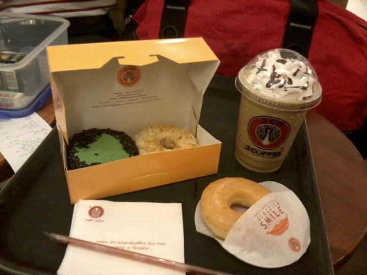 Doughnut bag trinoma hotsell