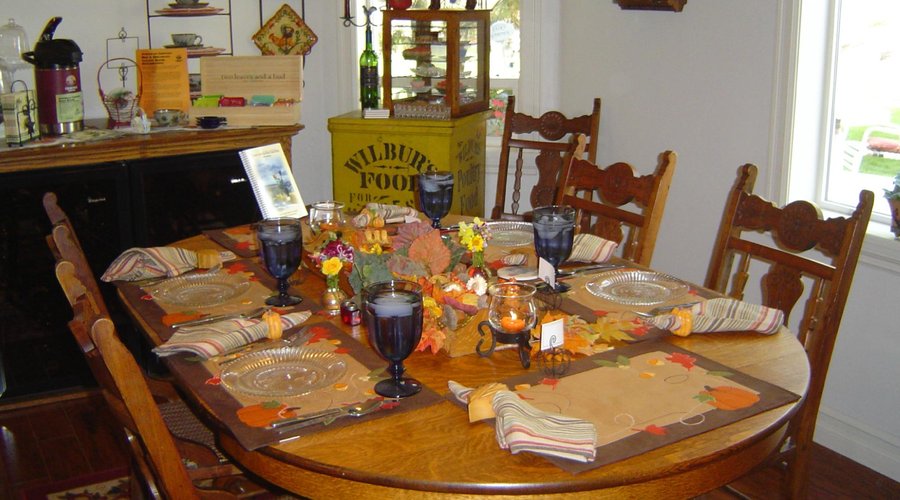 Our dining table changes with the seasons