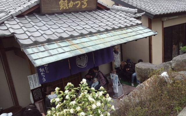 行列が絶えない