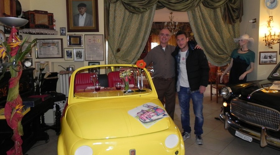 La 500 Cabrio ... giallorossa ...
